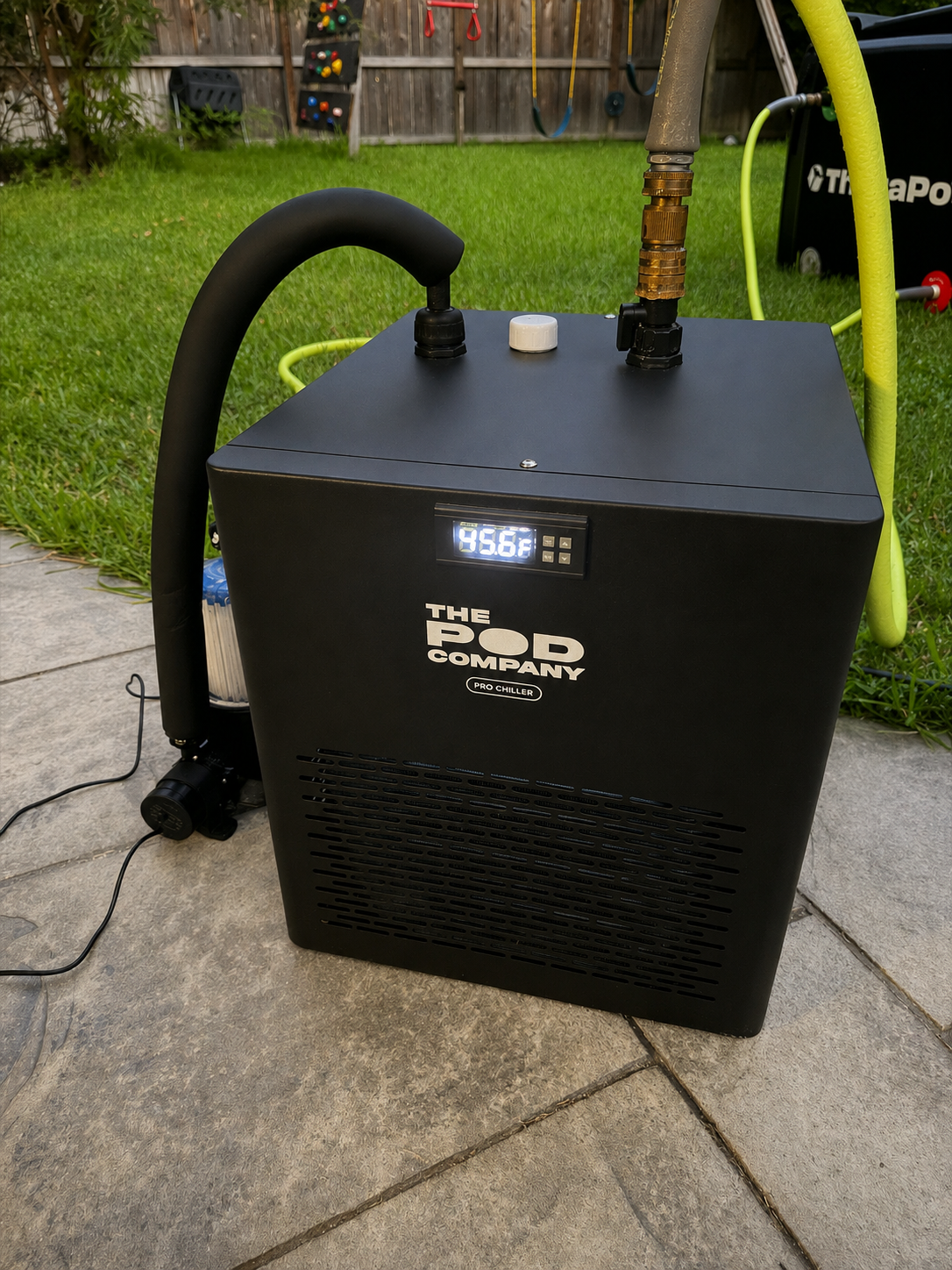 Pod Company Pro Chiller holding 45.6 degrees